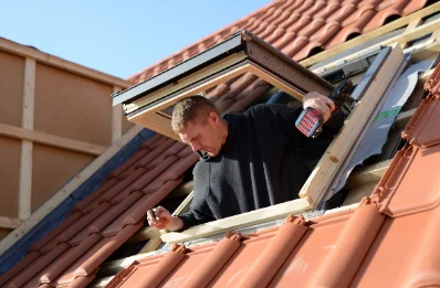 Pose de fenêtres de toit Velux à Banca